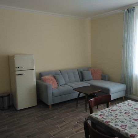 Apartman Nostalgie เตลช์ ภายนอก รูปภาพ
