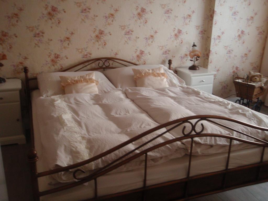 Apartman Nostalgie เตลช์ ภายนอก รูปภาพ