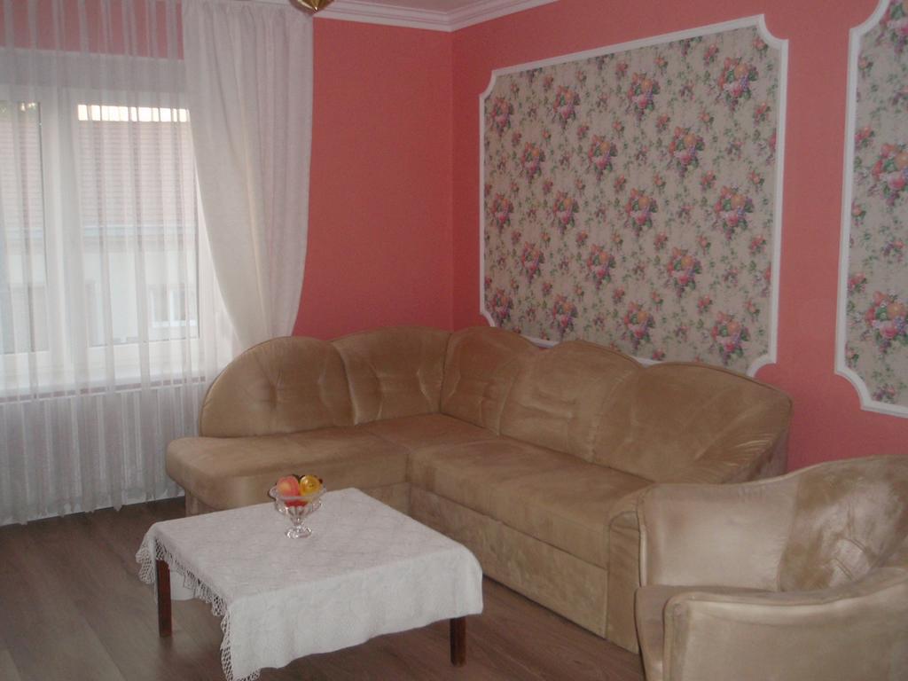Apartman Nostalgie เตลช์ ภายนอก รูปภาพ