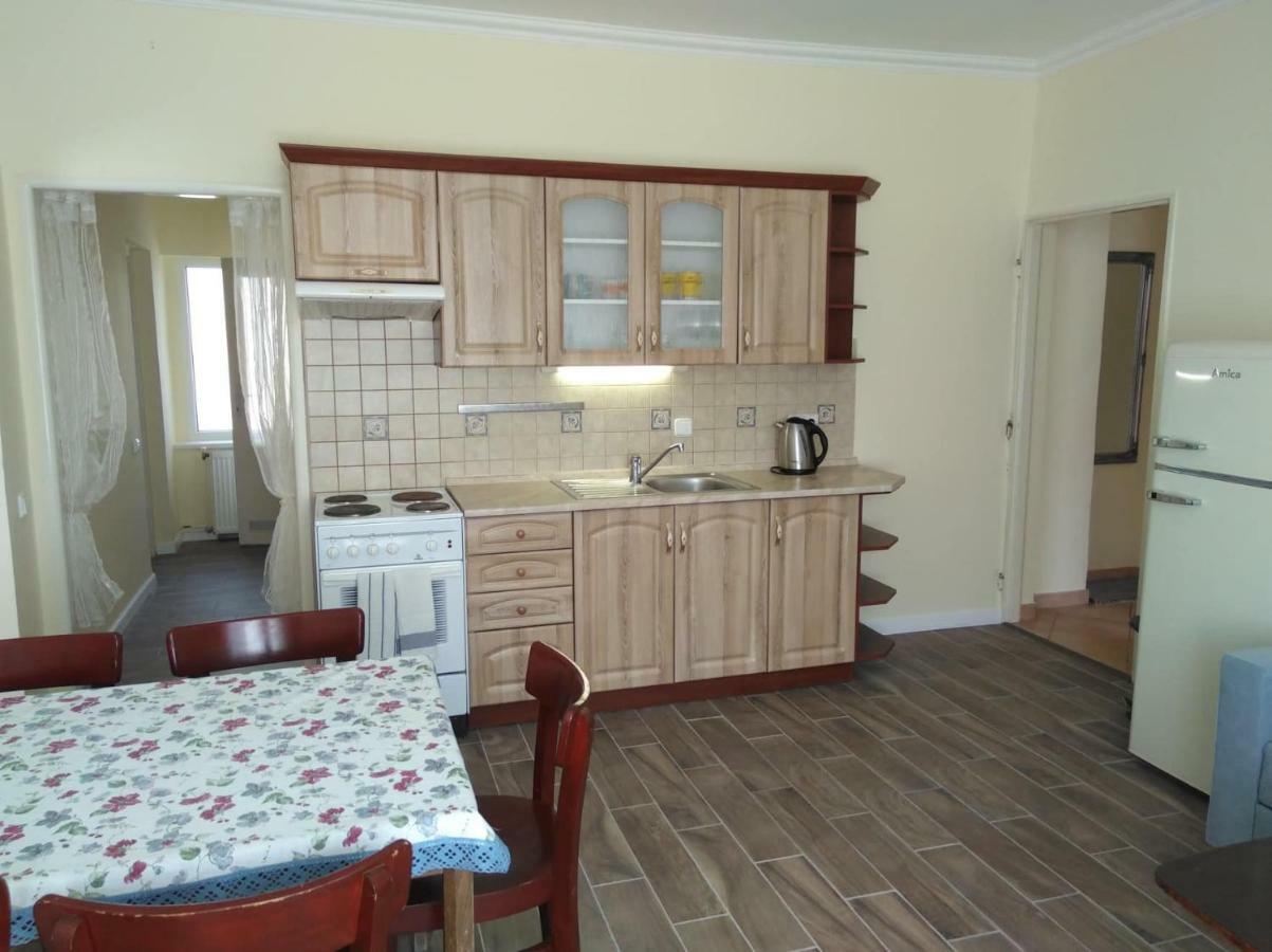 Apartman Nostalgie เตลช์ ภายนอก รูปภาพ